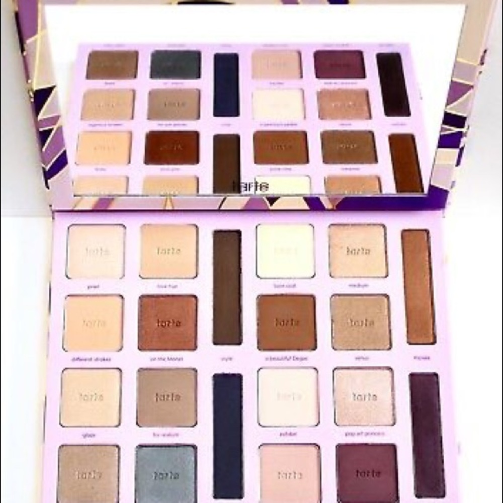 Tarte 20 shades eyeshadow holiday kit
